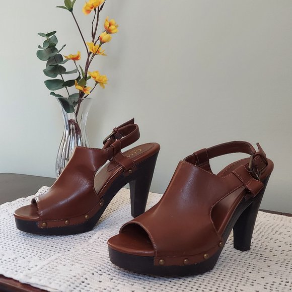 CHAPS SARISTA BROWN VEGAN LEATHER PEEP TOE HEELS (6B) - Picture 5 of 13
